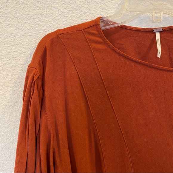 FREE PEOPLE  Asymmetric button Tunic - Picture 2 of 11